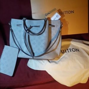 Louis vuitton girolata mahina creme